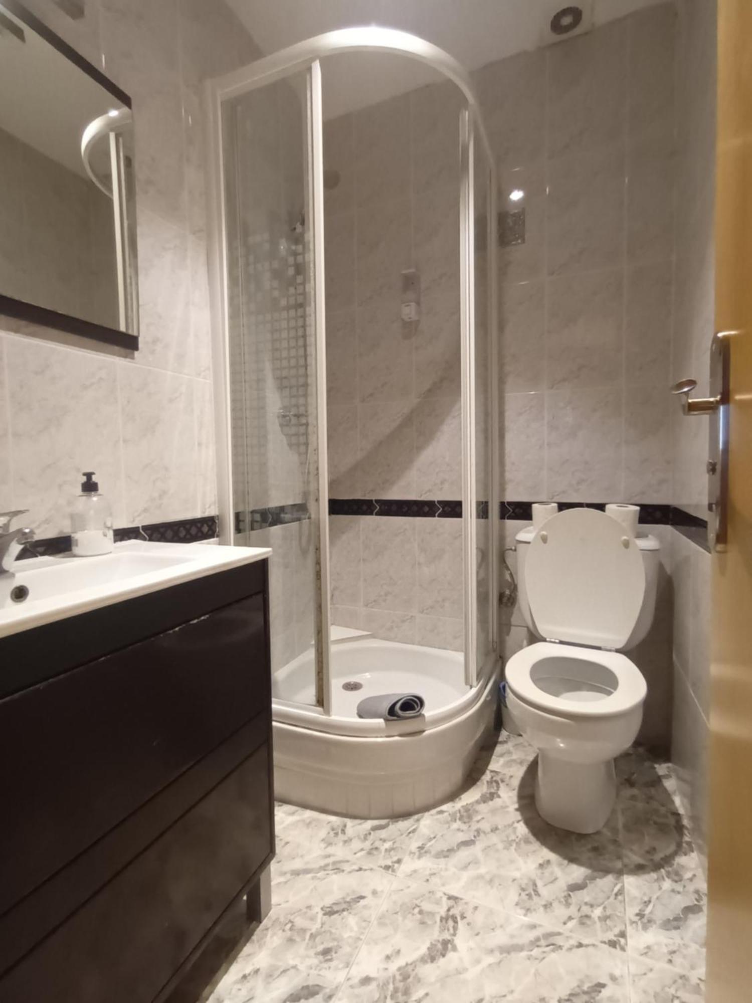 Apartamento Paris L'Hospitalet de Llobregat Eksteriør billede
